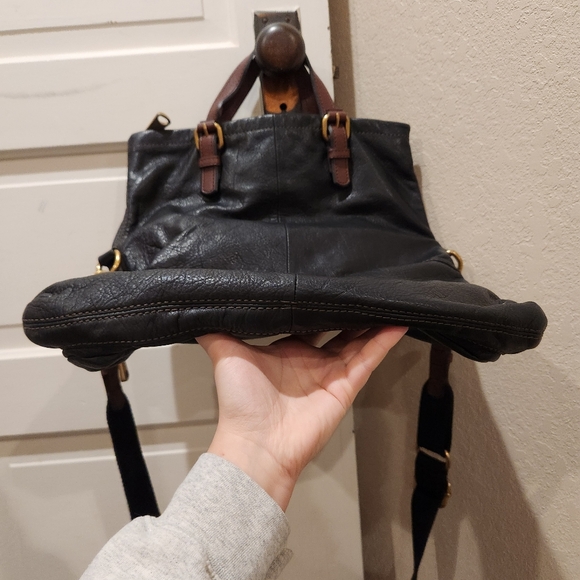 Fossil Explorer Black Leather Purse - Picture 6 of 10